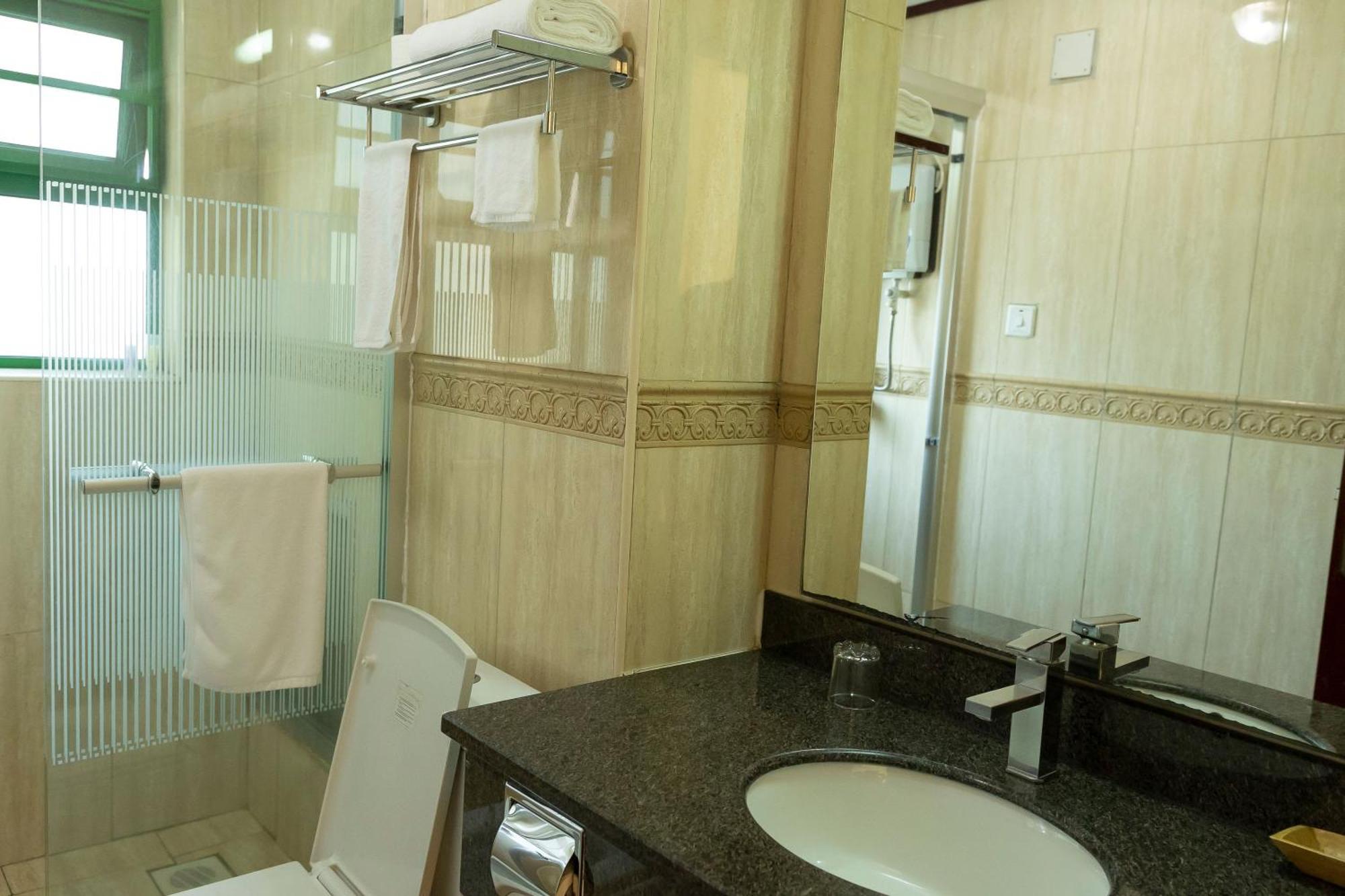 Highlands Suites Hotel And Apartments Kigali Extérieur photo